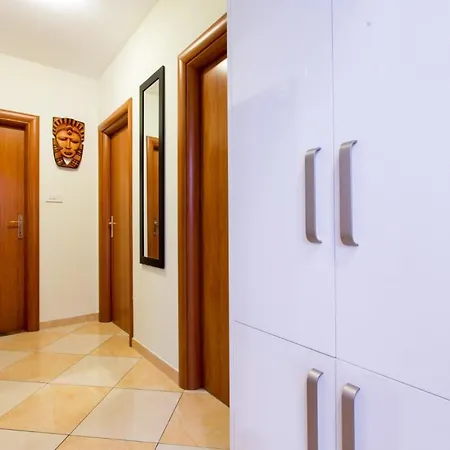 Montegraso * Podstrana